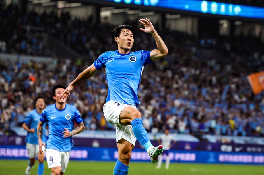 [图]张昱杰破门 深圳新鹏城3-1战胜上海申花