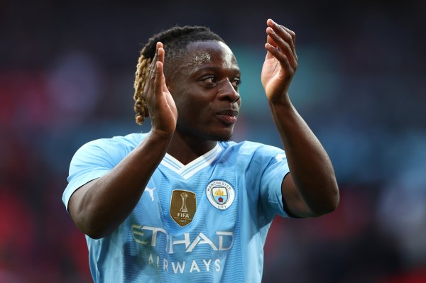 多库自加盟曼城在英超送出14次运动活动    战助功  ，同