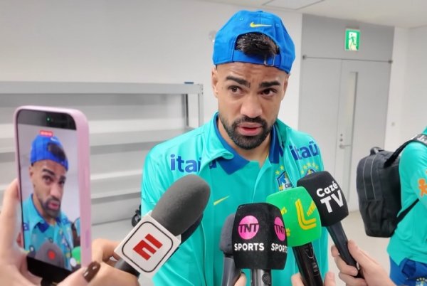 哭红了眼眶😭巴西后场球员布鲁诺赛后采访情绪激动，为错误  自