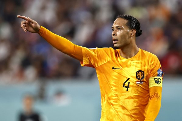 范迪克：荷兰中卫位置角逐  非常剧烈  ，但廷伯目前竞技状态