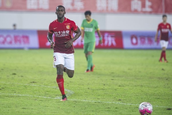 记录报：39岁杰克逊-马丁内斯可能复出，最终决定预计在下周做