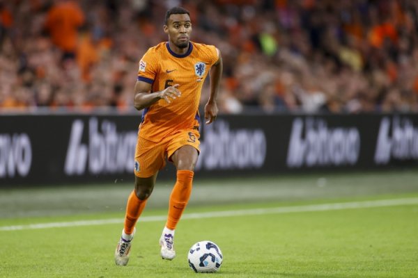 回声报：腿筋轻微负伤  ，赫拉芬贝赫将返回利物浦接受检查