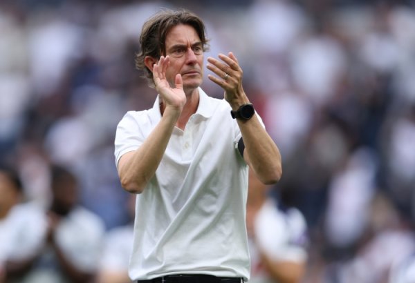 弗兰克回应与波帅开局相同：波切蒂诺是很好的榜样，他是热刺传奇