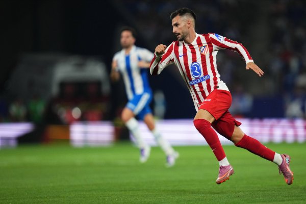 世体：西蒙尼练习  中测试了新杆位阵形    ，攻击  端巴