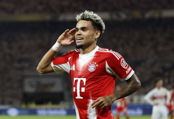 红军球迷们想念吗？迪亚斯德甲7场轰5球4助 夏窗7500万欧