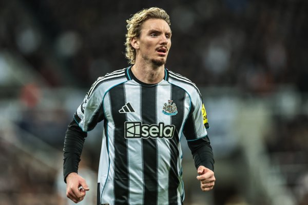 乔-科尔：沃尔特马德看着懒散但跑得比想象更快，他是欧青赛最佳