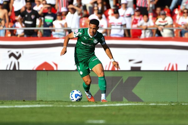 记者：切尔西从未考虑过，也没有打算考虑签下巴西前场球员罗克