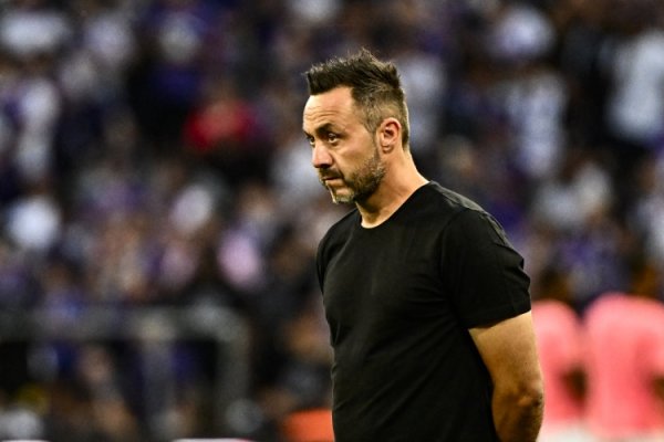 被罚下1人+遭致胜球  ！德泽尔比怒喷裁判    ：他不适合