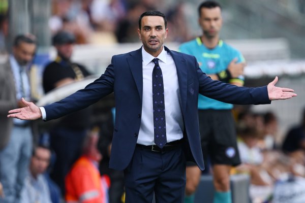 迪马：亚特兰大今日将官宣新帅帕拉迪诺上任，合同期至2027年