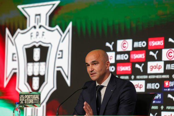 葡萄牙主帅：C罗只是想继续赛事   换做其他人或许已经倒地要十二码球了